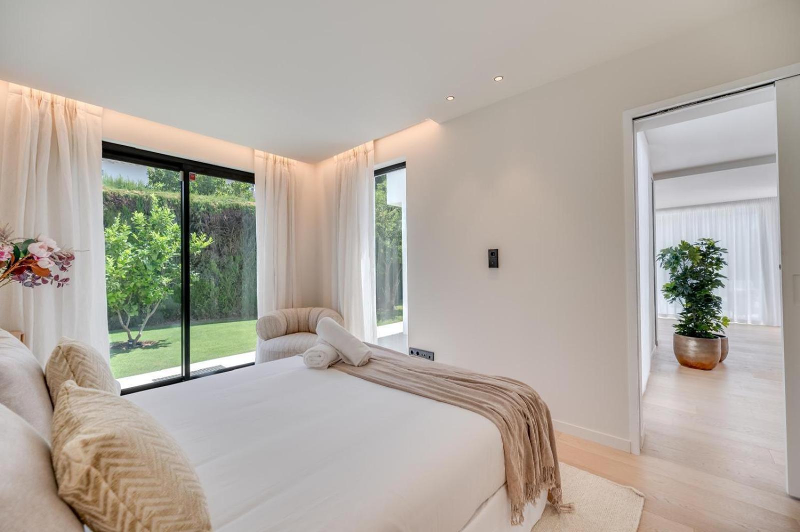 Villa Luxury 5 Bed - Heated Pool
