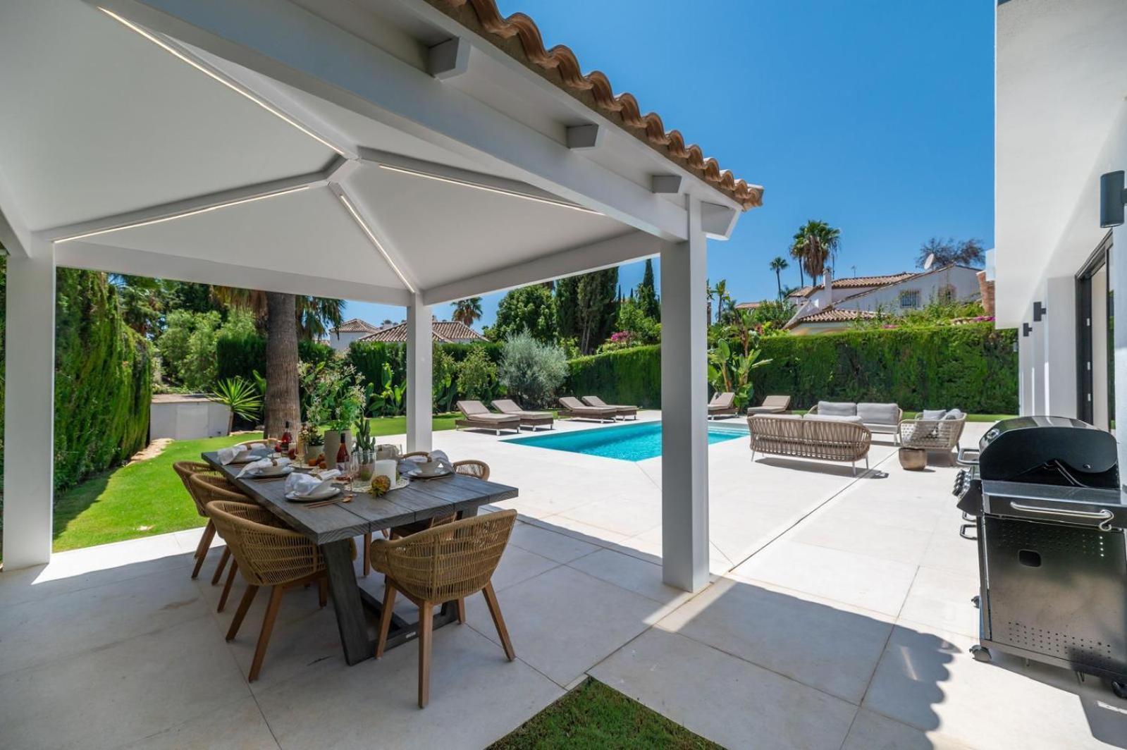 Villa Luxury 5 Bed - Heated Pool Marbella