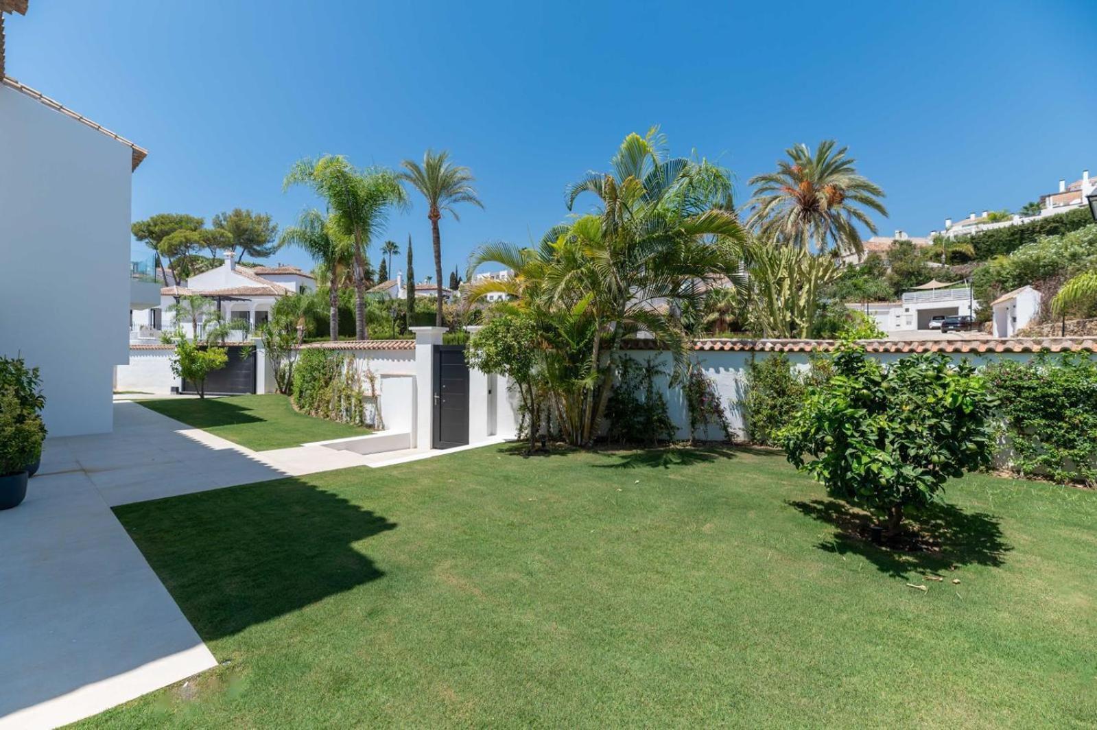 Villa Luxury 5 Bed - Heated Pool *