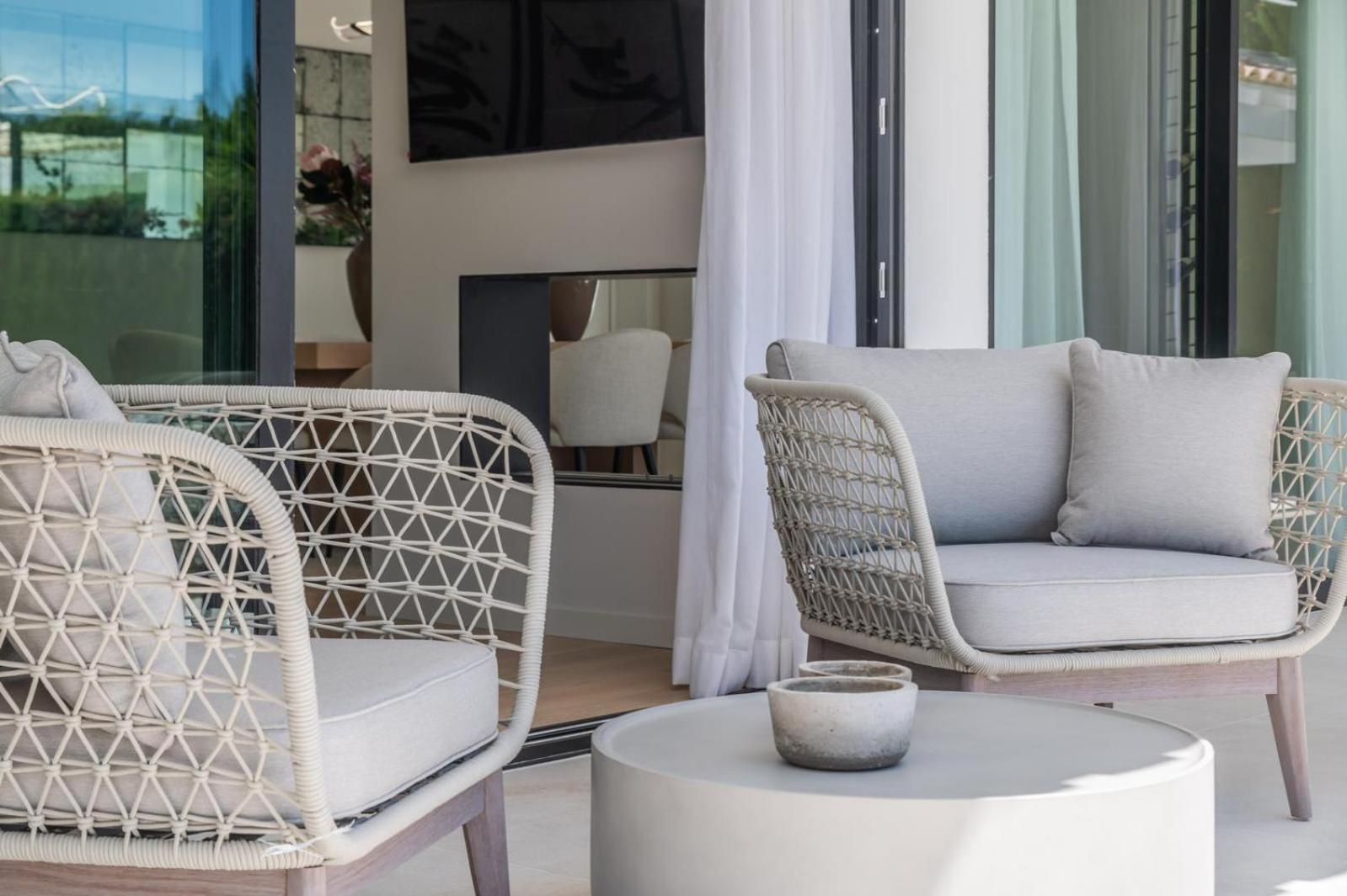 Luxury 5 Bed - Heated Pool Villa Marbella